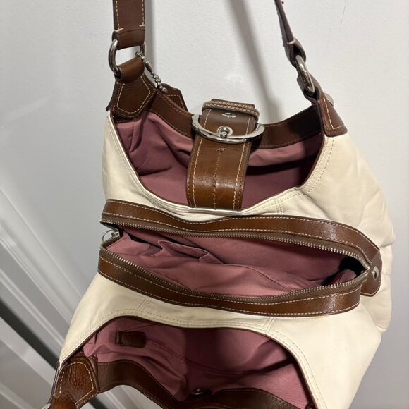 COACH SOHO- LYNN HOBO BAG - Picture 4 of 7